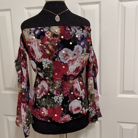 EXPRESS Off-the-Shoulder Floral Top with Gold Metallic Polka Dots-SZ Lg - Picture 16 of 16